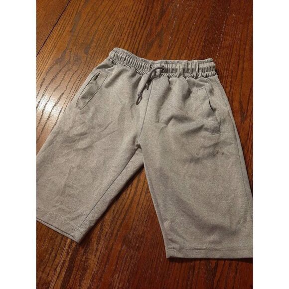Boys Size 8 Play Clothes Lot Shorts - Picture 2 of 9
